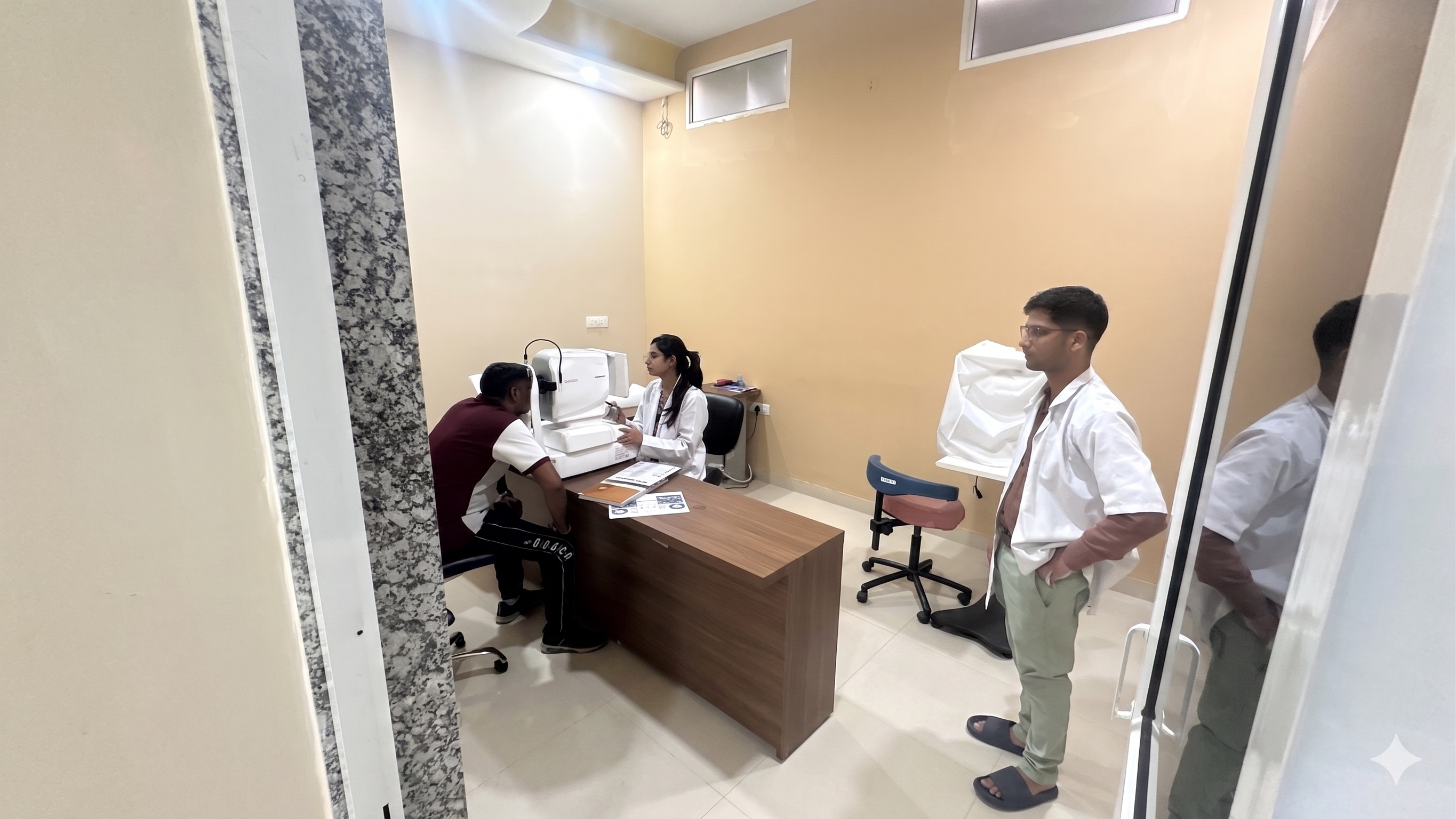 Best Cataract Doctor in Mansarovar